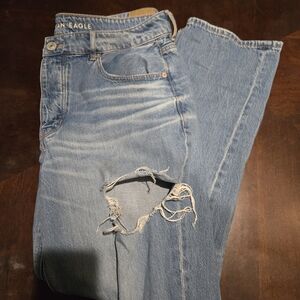 American Eagle Outfitters Women's Blue Distressed Jeans